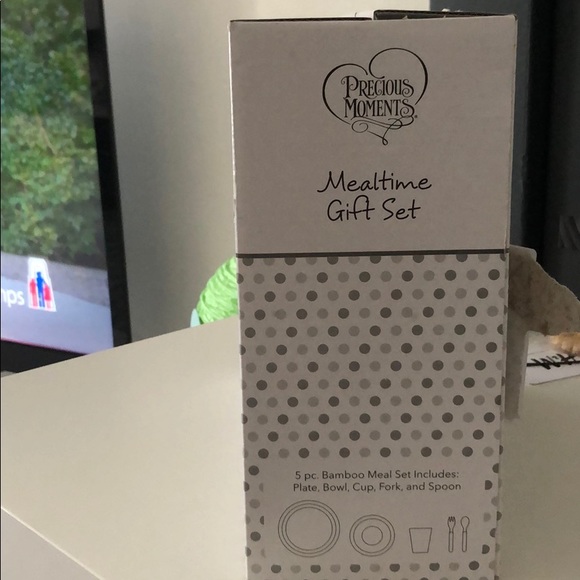 Never been used Precious moments mealtime gift set - Picture 2 of 2